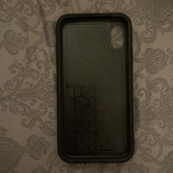 Black Otterbox case iPhone XS - Picture 2 of 2
